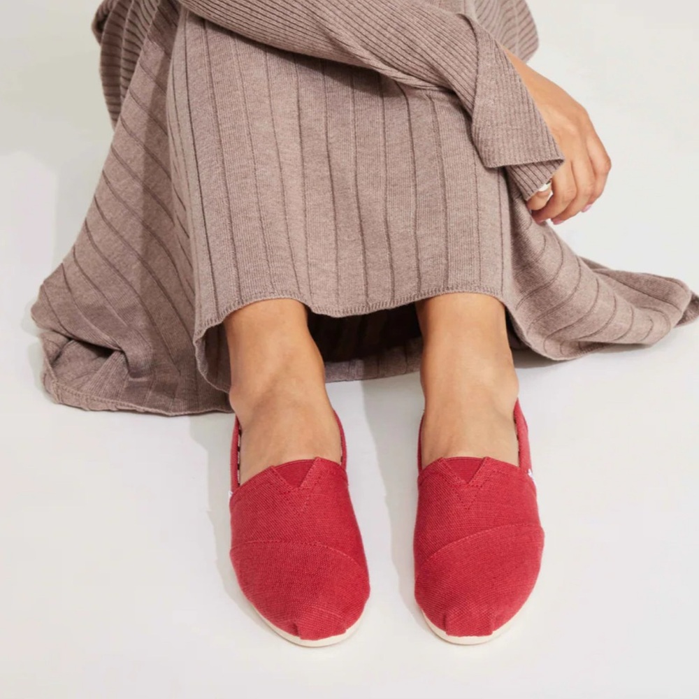 Toms Alpargatas Red Heritage Canvas women’s size 8